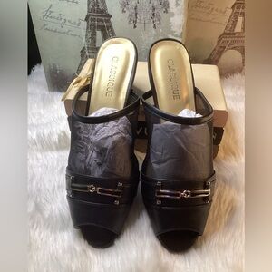 CLASSIQUE Black Women's Shoes Size 7.5 Wide
